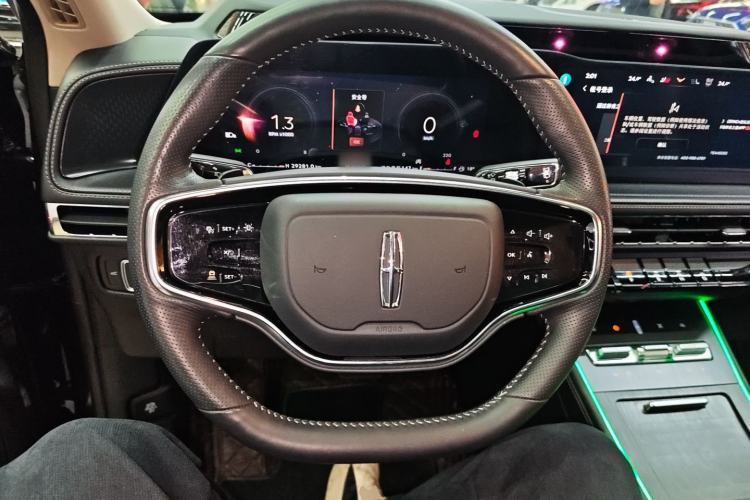 Used Lincoln Corsair 2023 2.0T All-Wheel-Drive Prestige Version Steering Wheel