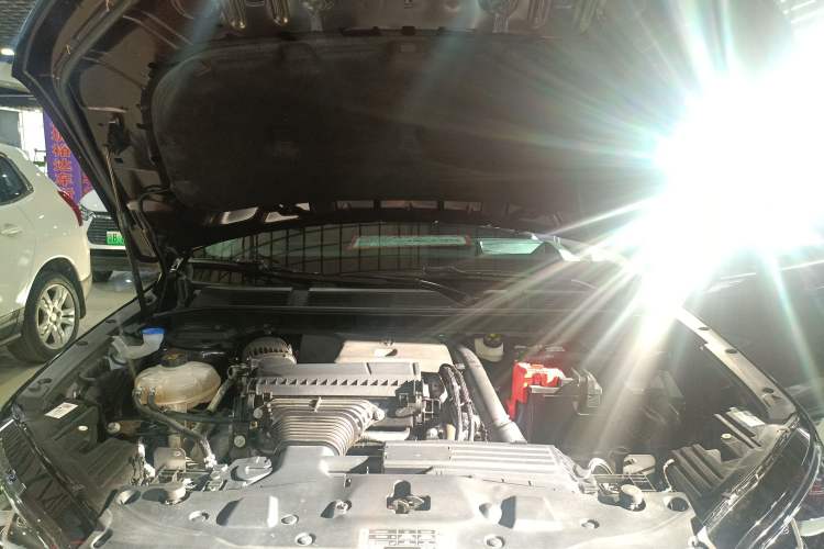 Used Lincoln Corsair 2023 2.0T All-Wheel-Drive Prestige Version Engine Bay