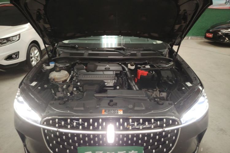 Used Lincoln Corsair 2023 2.0T All-Wheel-Drive Prestige Version Engine Bay