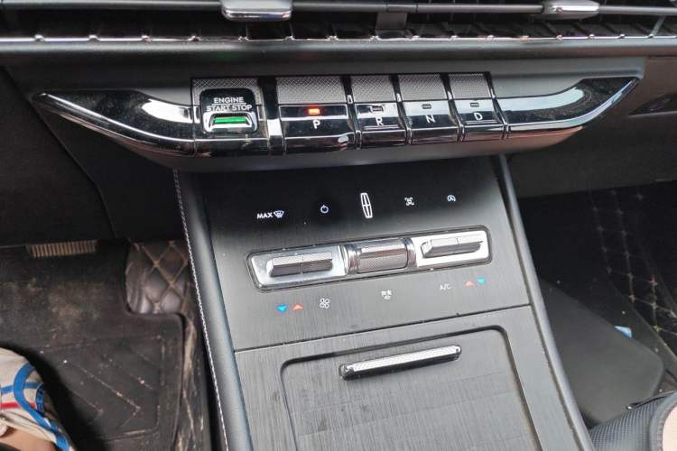 Used Lincoln Corsair 2023 2.0T Two-Wheel Drive Luxury Edition Gear Lever