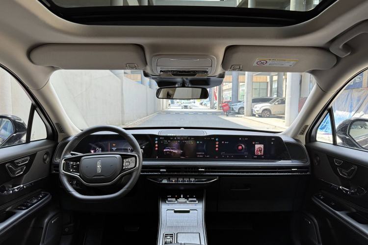 Used Lincoln Corsair 2023 2.0T Two-Wheel-Drive Luxury Edition Interior 1