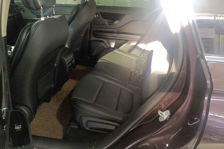 Used Lincoln Corsair 2023 2.0T All-Wheel-Drive Prestige Version Interior 4