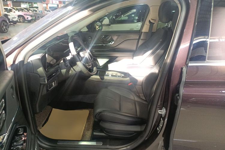 Used Lincoln Corsair 2023 2.0T All-Wheel-Drive Prestige Version Left Front Seat