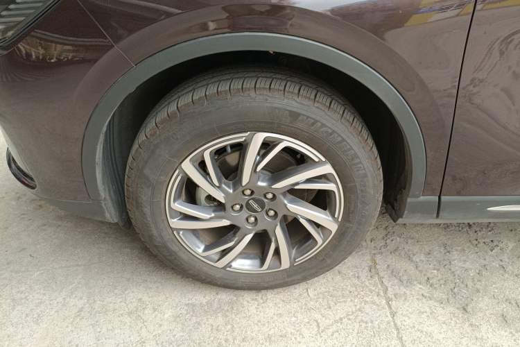 Used Lincoln Corsair 2023 2.0T Two-Wheel Drive Luxury Edition Left Front Wheel Hub