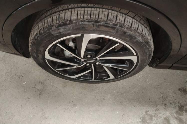 Used Lincoln Corsair 2023 2.0T All-Wheel-Drive Prestige Version Left Front Wheel Hub