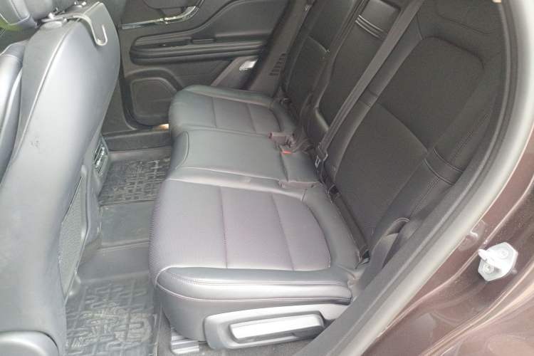 Used Lincoln Corsair 2023 2.0T Two-Wheel Drive Luxury Edition Left Rear Seat