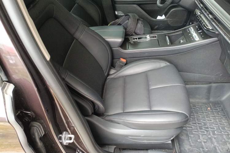 Used Lincoln Corsair 2023 2.0T Two-Wheel Drive Luxury Edition Right Front Seat