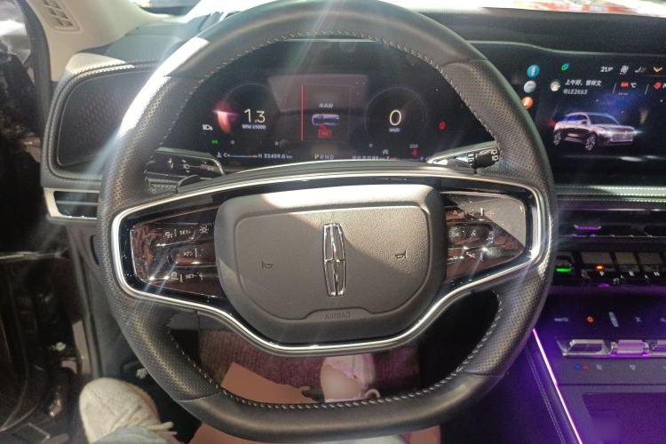 Used Lincoln Corsair 2023 2.0T All-Wheel-Drive Prestige Version Steering Wheel