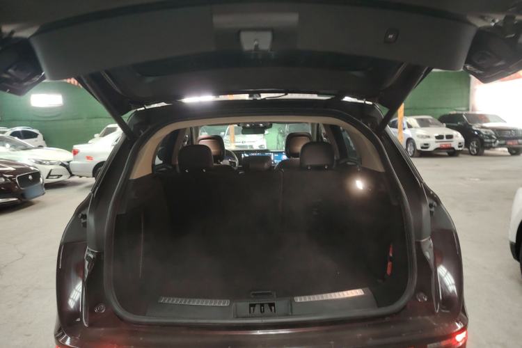 Used Lincoln Corsair 2023 2.0T All-Wheel-Drive Prestige Version Trunk