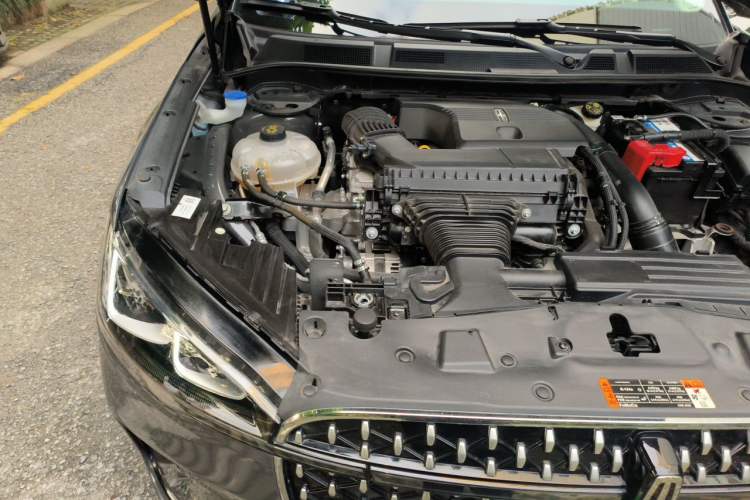 Used Lincoln Corsair 2023 2.0T Two-Wheel-Drive Luxury Edition Engine Bay Right
