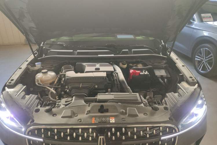 Used Lincoln Corsair 2023 2.0T Two-Wheel Drive Luxury Edition Engine Bay