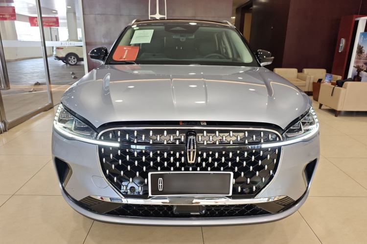 Used Lincoln Corsair 2023 2.0T Two-Wheel-Drive Luxury Edition Front