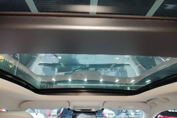 Used Lincoln Corsair 2023 2.0T Two-Wheel-Drive Luxury Edition Headliner
