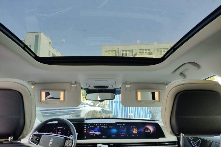 Used Lincoln Corsair 2023 2.0T Two-Wheel Drive Luxury Edition Headliner