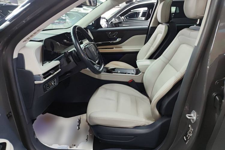 Used Lincoln Corsair 2023 2.0T Two-Wheel-Drive Luxury Edition Left Front Seat