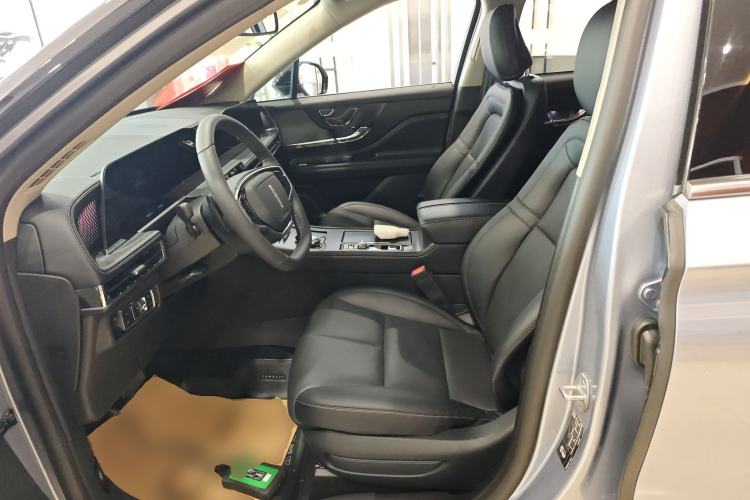 Used Lincoln Corsair 2023 2.0T Two-Wheel-Drive Luxury Edition Left Front Seat