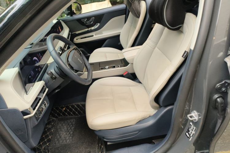 Used Lincoln Corsair 2023 2.0T Two-Wheel-Drive Luxury Edition Left Front Seat