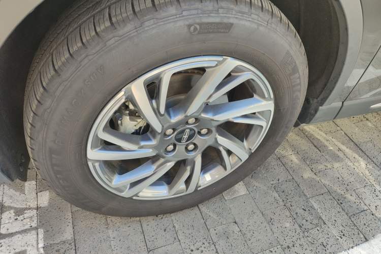 Used Lincoln Corsair 2023 2.0T Two-Wheel Drive Luxury Edition Left Front Wheel Hub