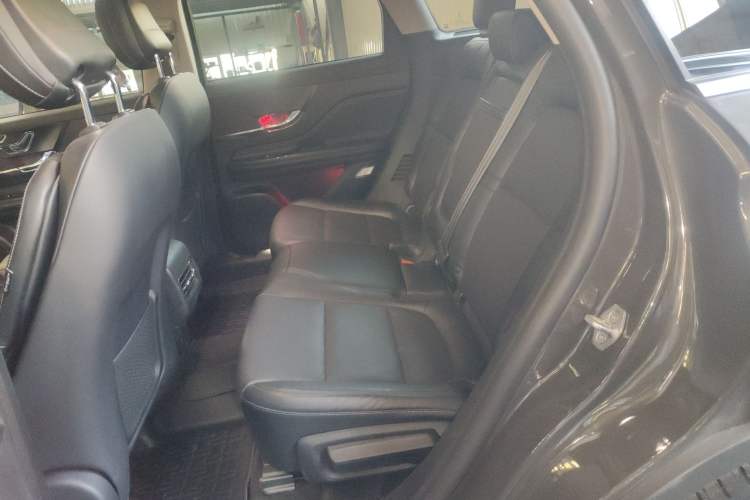 Used Lincoln Corsair 2023 2.0T Two-Wheel Drive Luxury Edition Left Rear Seat
