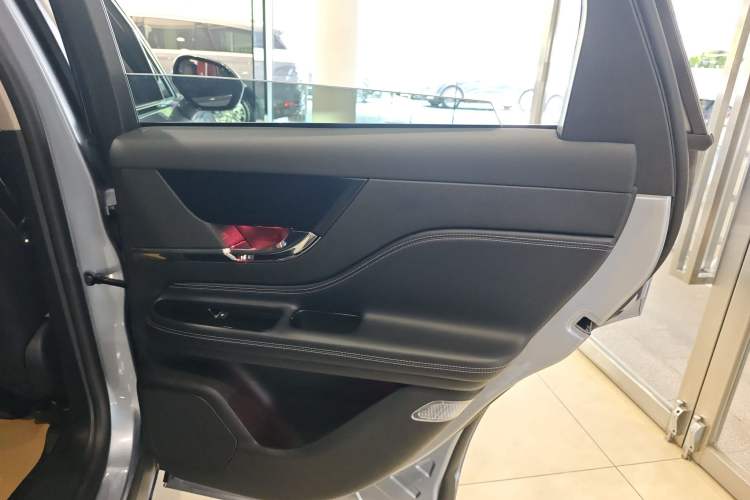 Used Lincoln Corsair 2023 2.0T Two-Wheel-Drive Luxury Edition Right Rear Door Interior