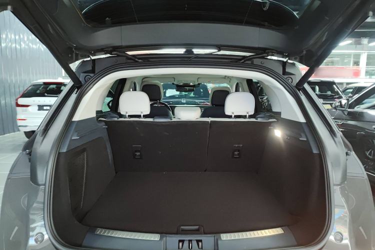 Used Lincoln Corsair 2023 2.0T Two-Wheel-Drive Luxury Edition Trunk