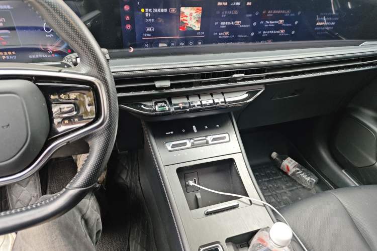 Used Lincoln Corsair 2023 2.0T Two-Wheel Drive Luxury Edition Audio And AC Panel