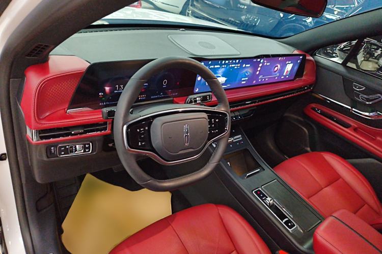 Used Lincoln Corsair 2023 2.0T Two-Wheel-Drive Luxury Edition Center Console