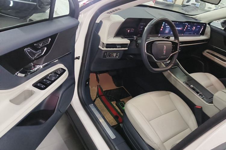 Used Lincoln Corsair 2023 2.0T Two-Wheel Drive Luxury Edition Driver Seat