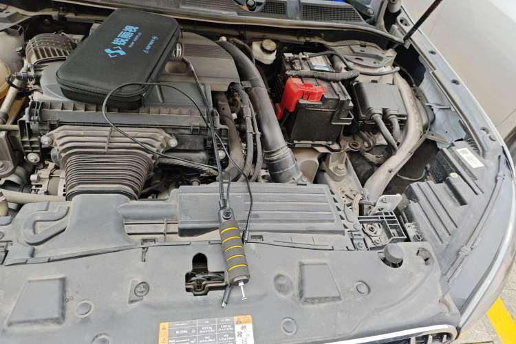 Used Lincoln Corsair 2023 2.0T Two-Wheel Drive Luxury Edition Engine Bay Left