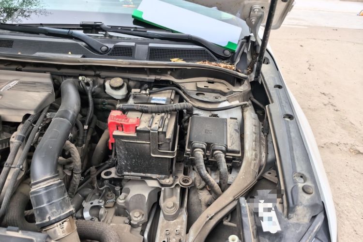 Used Lincoln Corsair 2023 2.0T Two-Wheel Drive Luxury Edition Engine Bay Left
