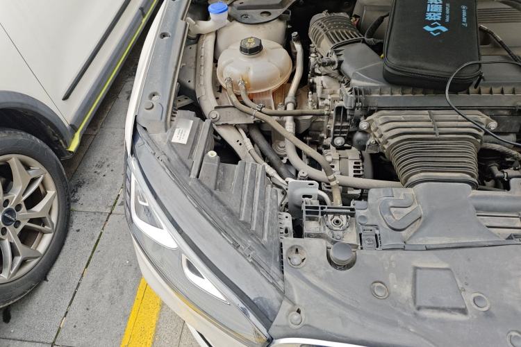 Used Lincoln Corsair 2023 2.0T Two-Wheel Drive Luxury Edition Engine Bay Right