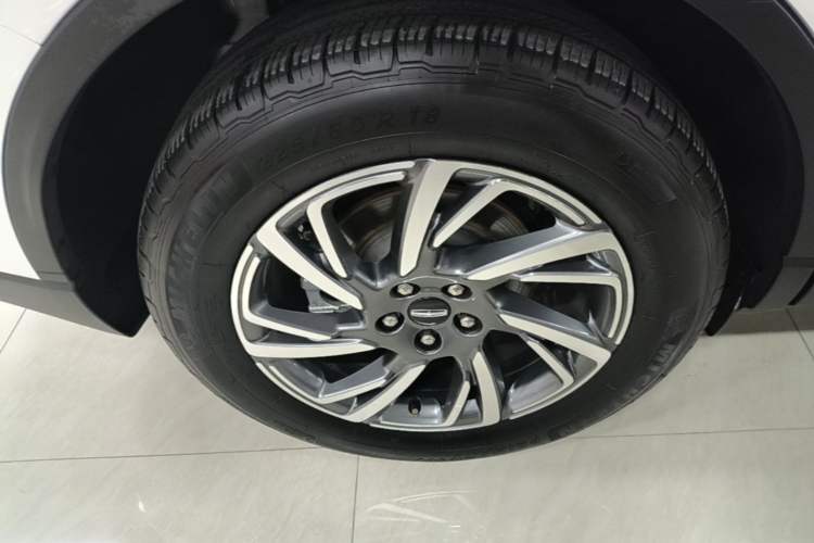 Used Lincoln Corsair 2023 2.0T Two-Wheel Drive Luxury Edition Exterior 2