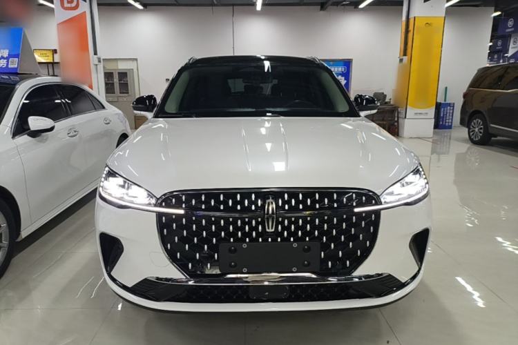 Used Lincoln Corsair 2023 2.0T Two-Wheel Drive Luxury Edition Front