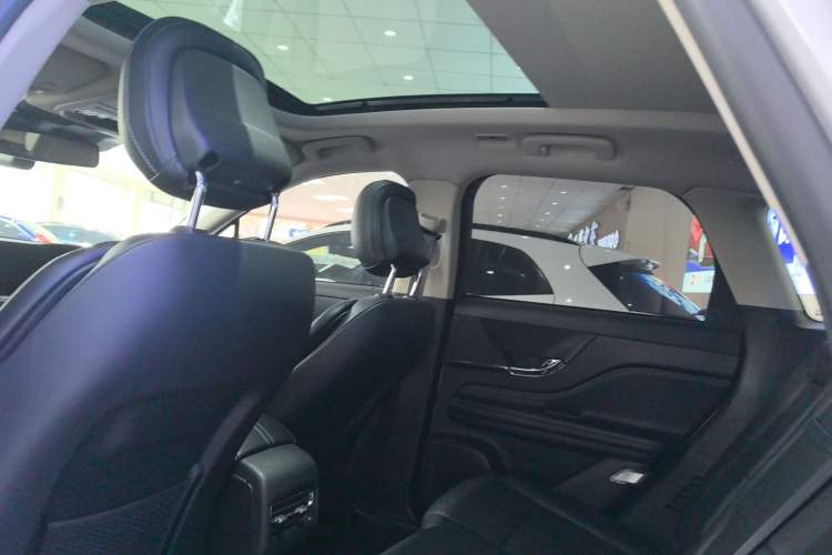 Used Lincoln Corsair 2023 2.0T Two-Wheel Drive Luxury Edition Headliner