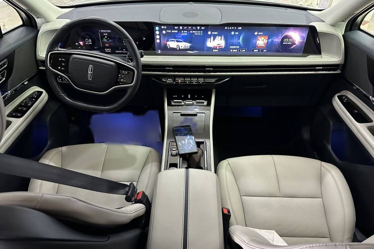 Used Lincoln Corsair 2023 2.0T Two-Wheel Drive Luxury Edition Interior 1