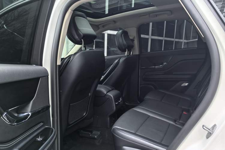 Used Lincoln Corsair 2023 2.0T Two-Wheel Drive Luxury Edition Interior 2