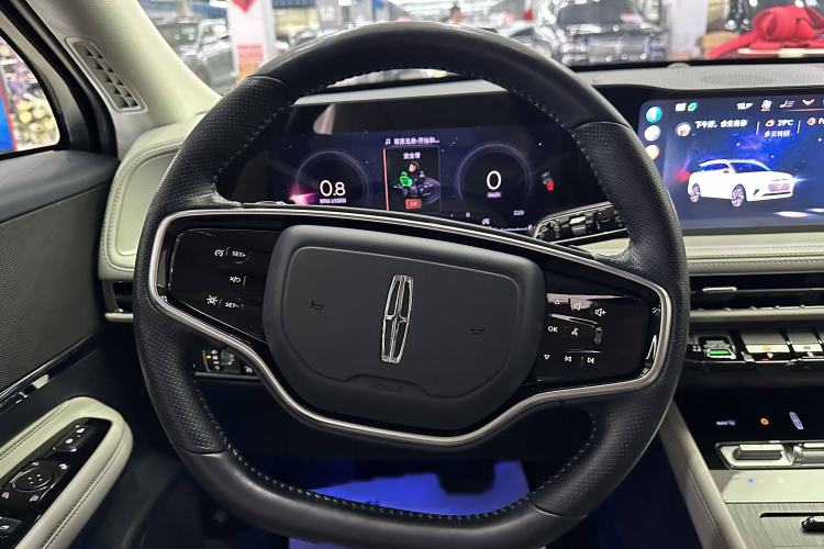 Used Lincoln Corsair 2023 2.0T Two-Wheel Drive Luxury Edition Interior 2