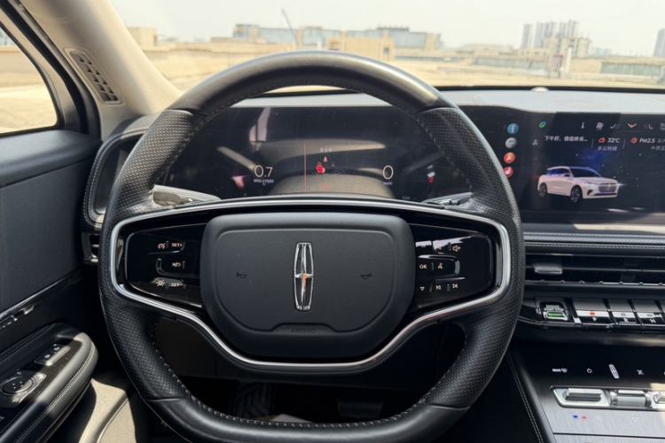 Used Lincoln Corsair 2023 2.0T Two-Wheel Drive Luxury Edition Interior 6