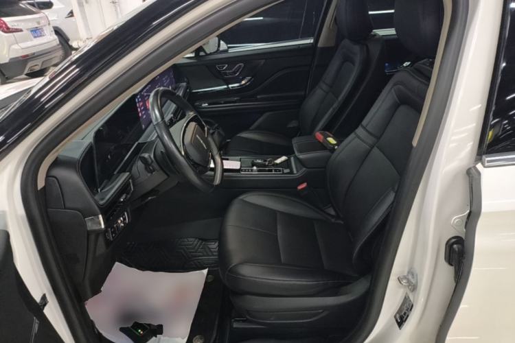 Used Lincoln Corsair 2023 2.0T Two-Wheel Drive Luxury Edition Left Front Seat