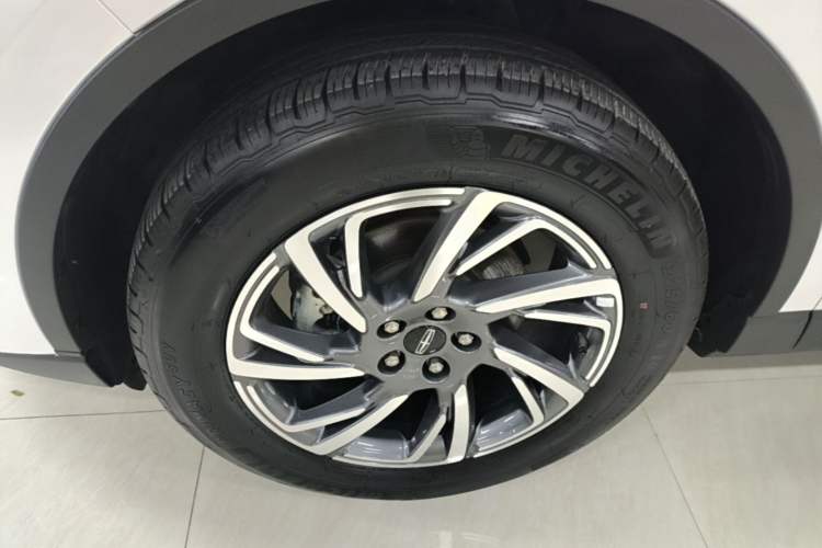 Used Lincoln Corsair 2023 2.0T Two-Wheel Drive Luxury Edition Left Front Wheel Hub