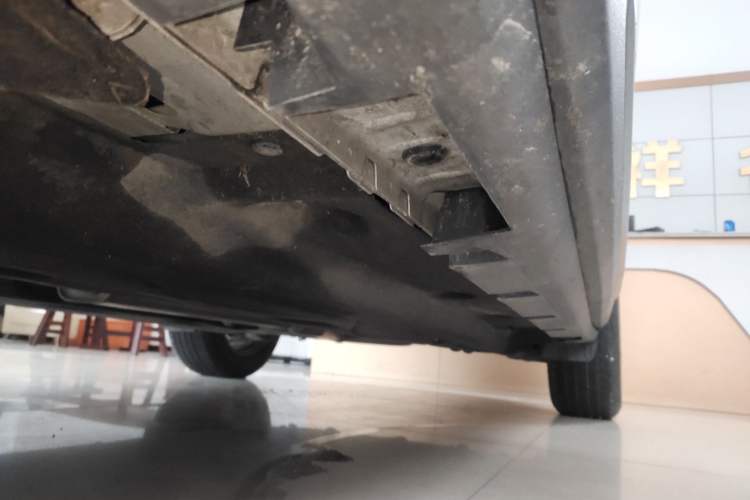 Used Lincoln Corsair 2023 2.0T Two-Wheel Drive Luxury Edition Left Side Sill