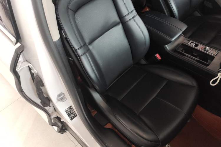 Used Lincoln Corsair 2023 2.0T Two-Wheel Drive Luxury Edition Right Front Seat