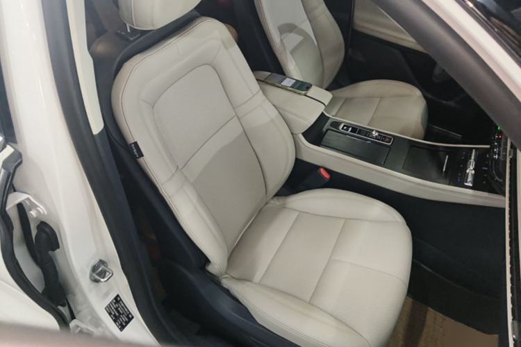 Used Lincoln Corsair 2023 2.0T Two-Wheel Drive Luxury Edition Right Front Seat