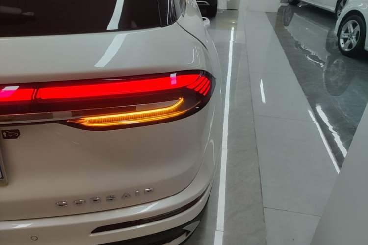 Used Lincoln Corsair 2023 2.0T Two-Wheel Drive Luxury Edition Right Rear Taillight