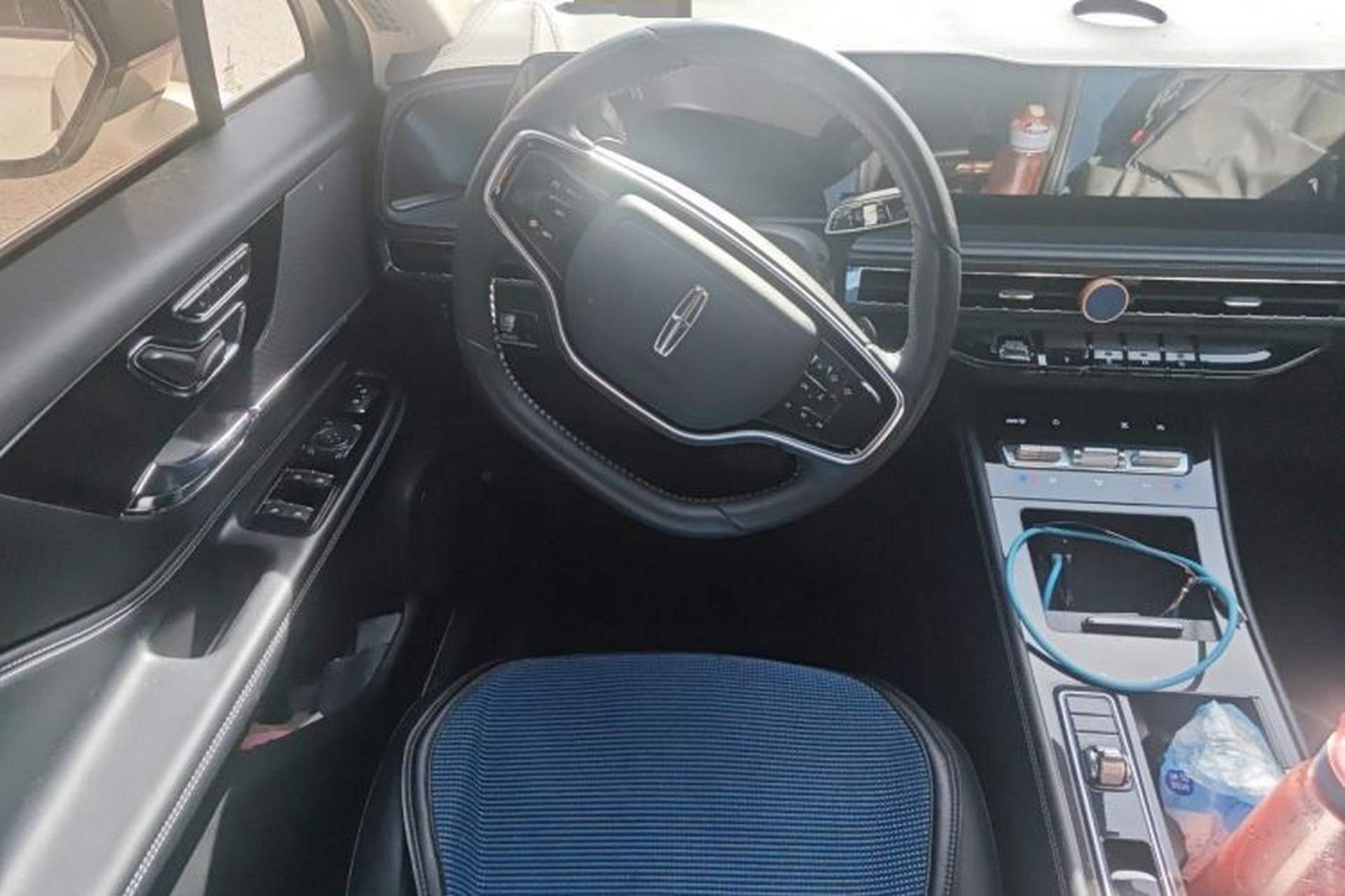 Used Lincoln Corsair 2023 2.0T Two-Wheel Drive Luxury Edition Steering Wheel