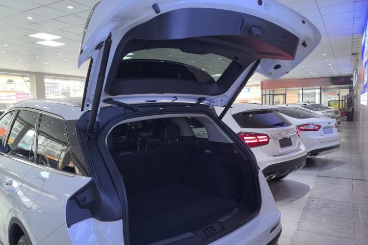 Used Lincoln Corsair 2023 2.0T Two-Wheel Drive Luxury Edition Trunk