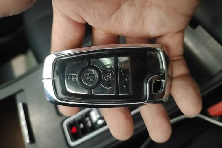 Used Lincoln Corsair 2023 2.0T Two-Wheel Drive Luxury Edition Vehicle Key