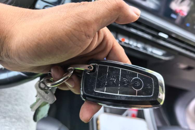 Used Lincoln Corsair 2023 2.0T Two-Wheel Drive Luxury Edition Vehicle Key