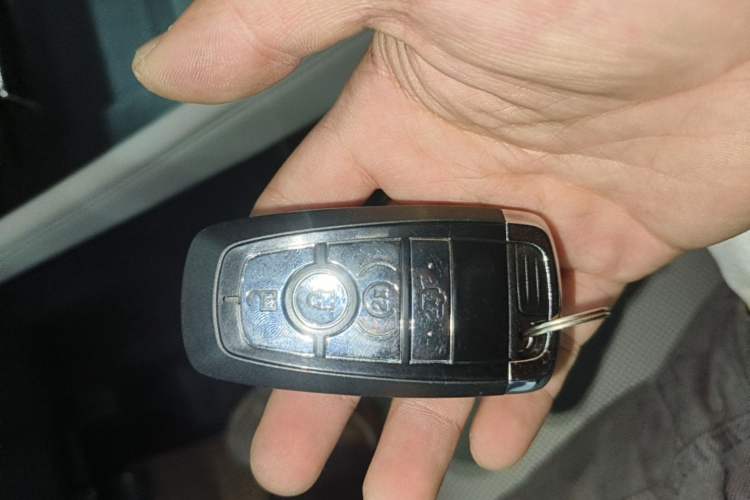Used Lincoln Corsair 2023 2.0T Two-Wheel Drive Luxury Edition Vehicle Key