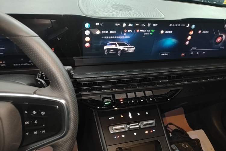Used Lincoln Corsair 2024 2.0T Two-Wheel-Drive Luxury Edition Audio And AC Panel